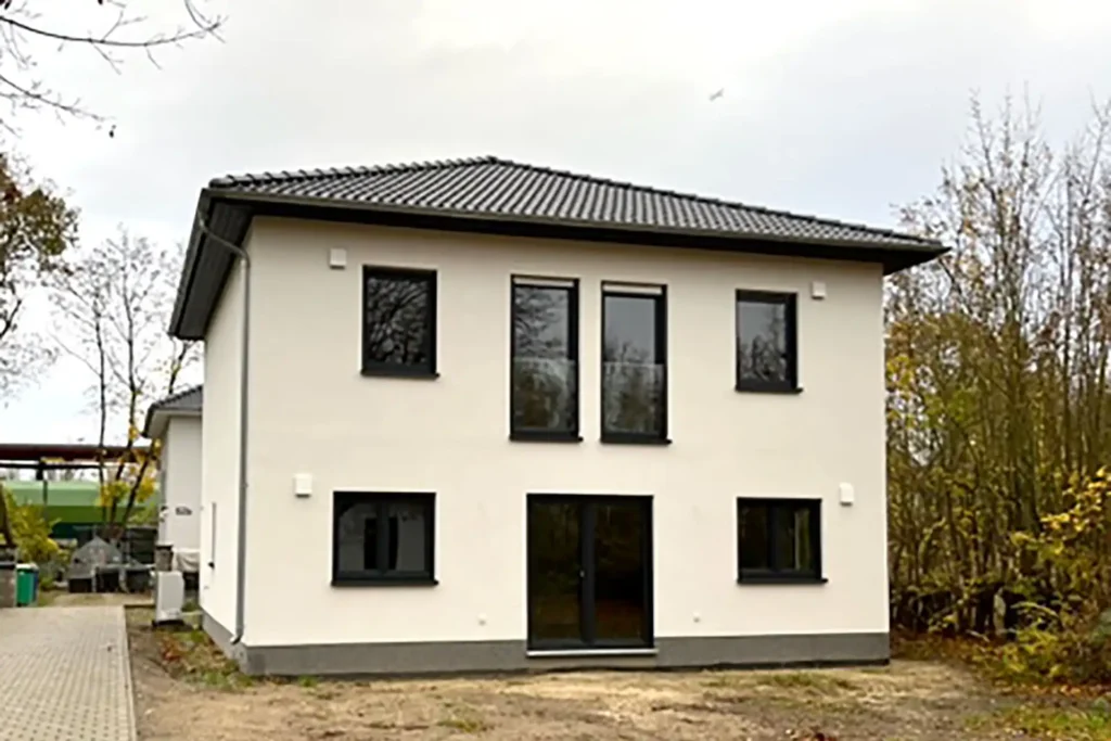 Maklerbüro Jürgen Sommer - Der Makler an Ihrer Seite für Immobilien im Großraum Potsdam. Unsere Referenzen · Erfolgreich verkauft und vermittelt. - Einfamilienhaus Viel Platz für die Familie - attraktive Stadtvilla im gefragten Mahlow. - Blankenfelde / OT MahLow